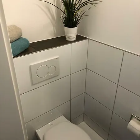 Friesenhof 8h 아파트 *