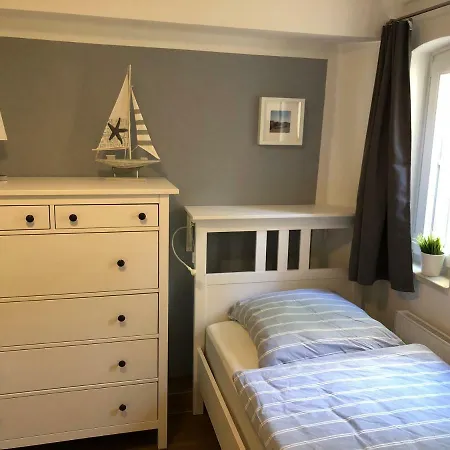 Friesenhof 8h 아파트 *