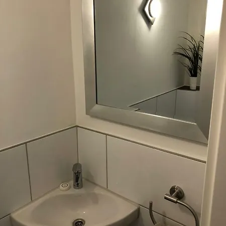 Friesenhof 8h 아파트